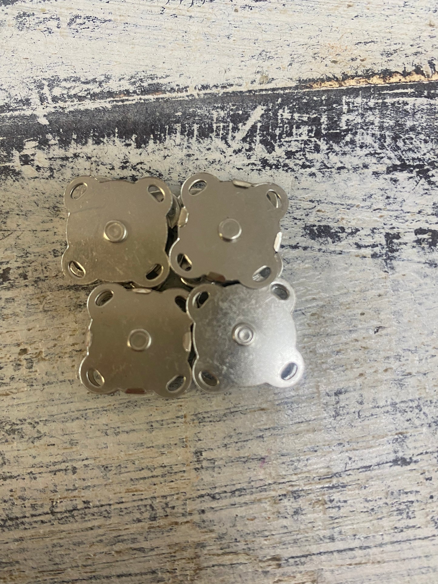Magnetic button closure