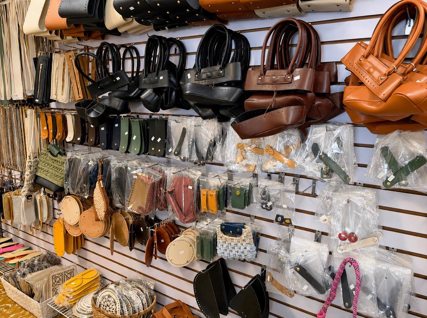 Accesorios en cuero vegano