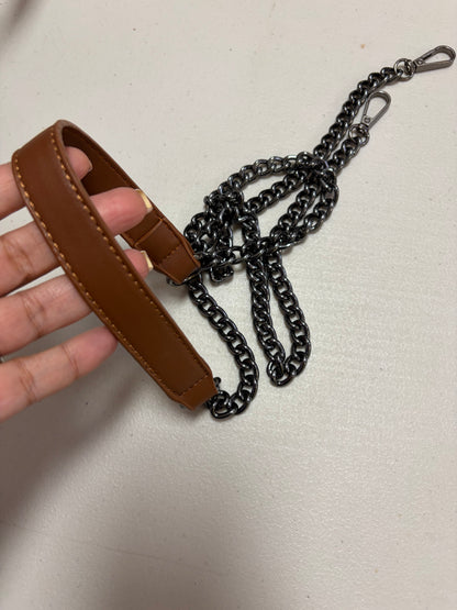 Asa larga de piel y cadena