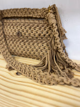 Load image into Gallery viewer, Macrame purse